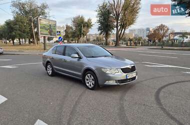 Лифтбек Skoda Superb 2012 в 