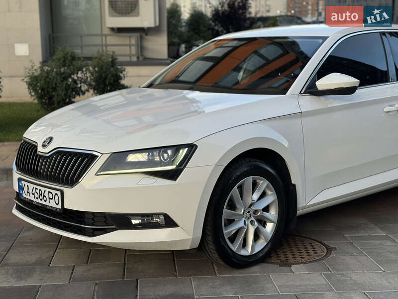 Лифтбек Skoda Superb 2018 в Киеве