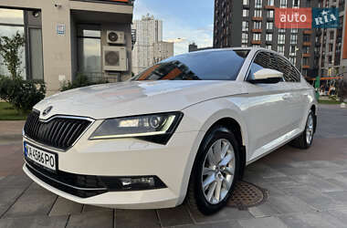 Лифтбек Skoda Superb 2018 в Киеве