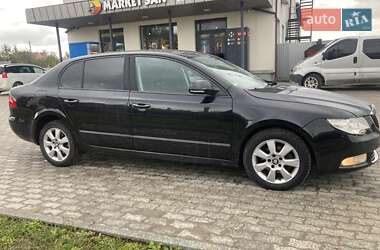 Лифтбек Skoda Superb 2011 в 