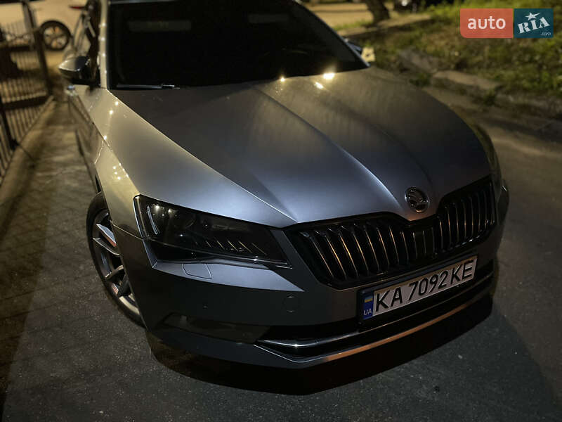 Лифтбек Skoda Superb 2015 в Киеве