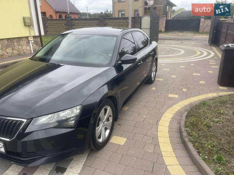 Лифтбек Skoda Superb 2016 в Луцке