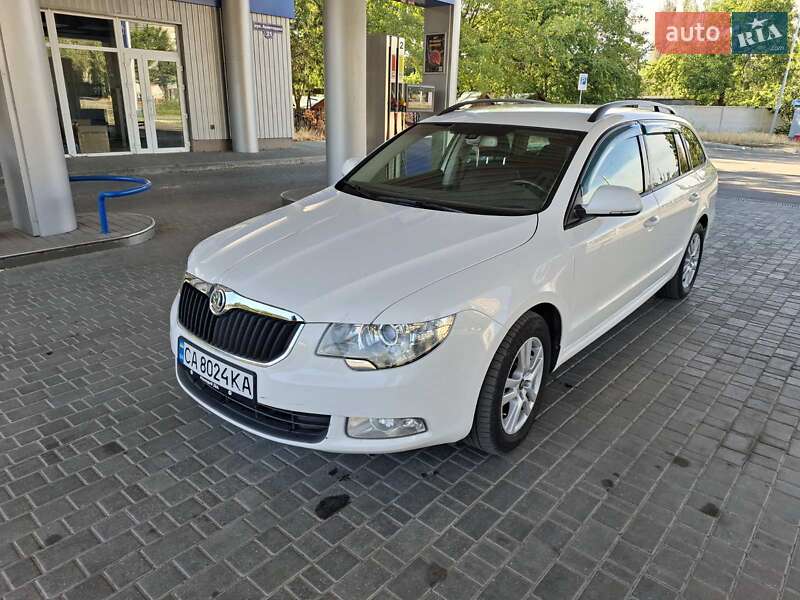 Skoda Superb 2011