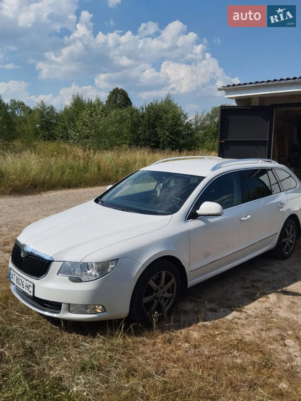 2010 Skoda Superb - мініатюра 11