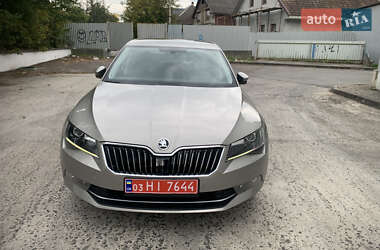 Лифтбек Skoda Superb 2017 в 