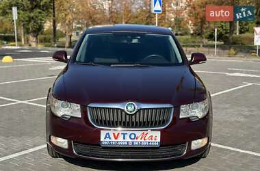 Лифтбек Skoda Superb 2012 в 