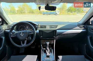 Лифтбек Skoda Superb 2018 в 
