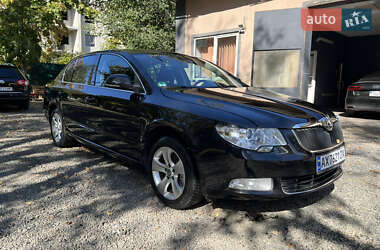 Лифтбек Skoda Superb 2010 в 