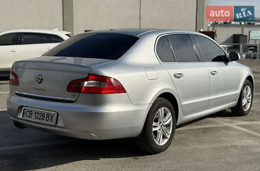 Лифтбек Skoda Superb 2012 в 