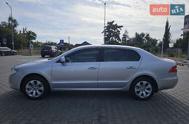 Лифтбек Skoda Superb 2011 в 