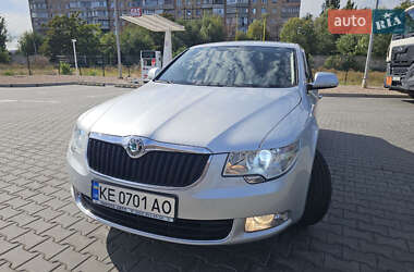 Лифтбек Skoda Superb 2011 в 