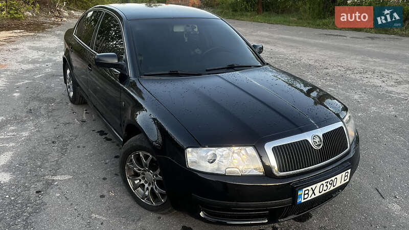 Лифтбек Skoda Superb 2005 в Казатине