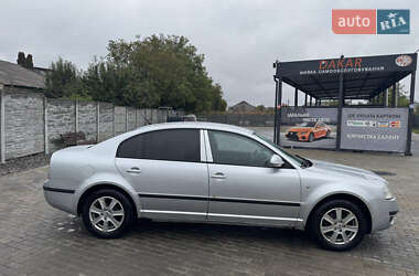 Лифтбек Skoda Superb 2008 в 