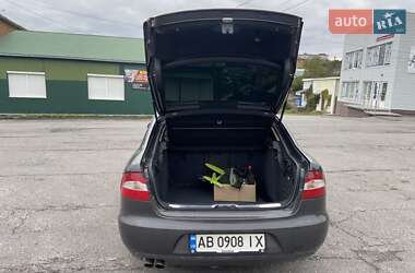 Лифтбек Skoda Superb 2011 в 