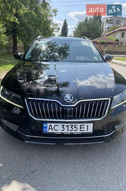Універсал Skoda Superb 2017 в Луцьку