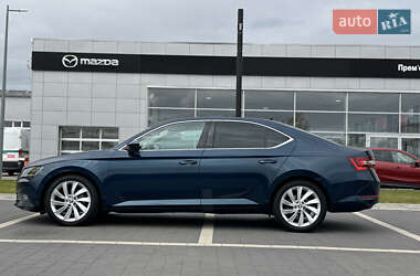 Лифтбек Skoda Superb 2017 в 