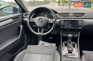 Лифтбек Skoda Superb 2017 в 