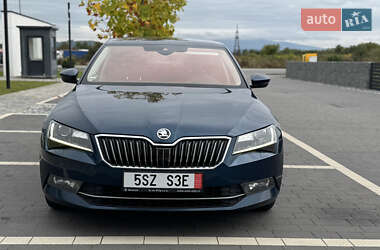 Лифтбек Skoda Superb 2017 в 