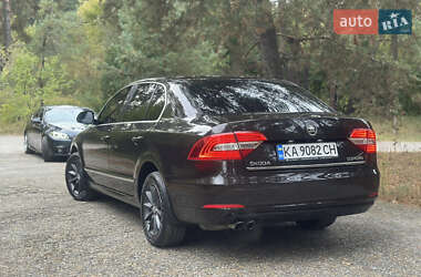 Лифтбек Skoda Superb 2014 в 