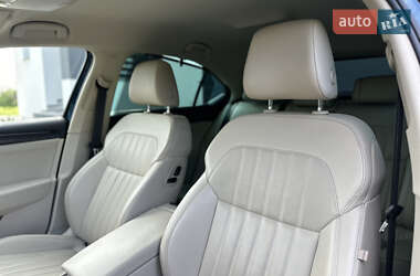 Лифтбек Skoda Superb 2019 в 