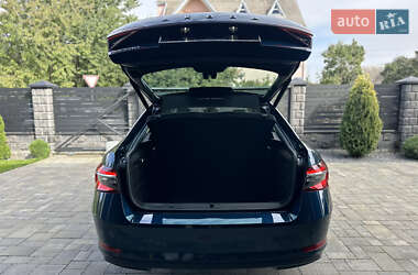 Лифтбек Skoda Superb 2019 в 