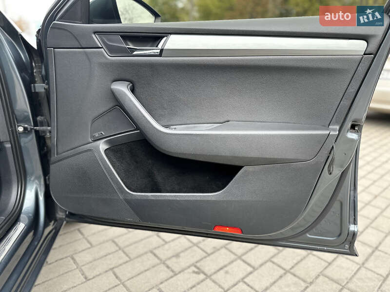Универсал Skoda Superb 2016 в Житомире