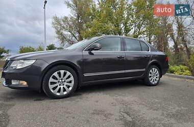 Лифтбек Skoda Superb 2010 в 