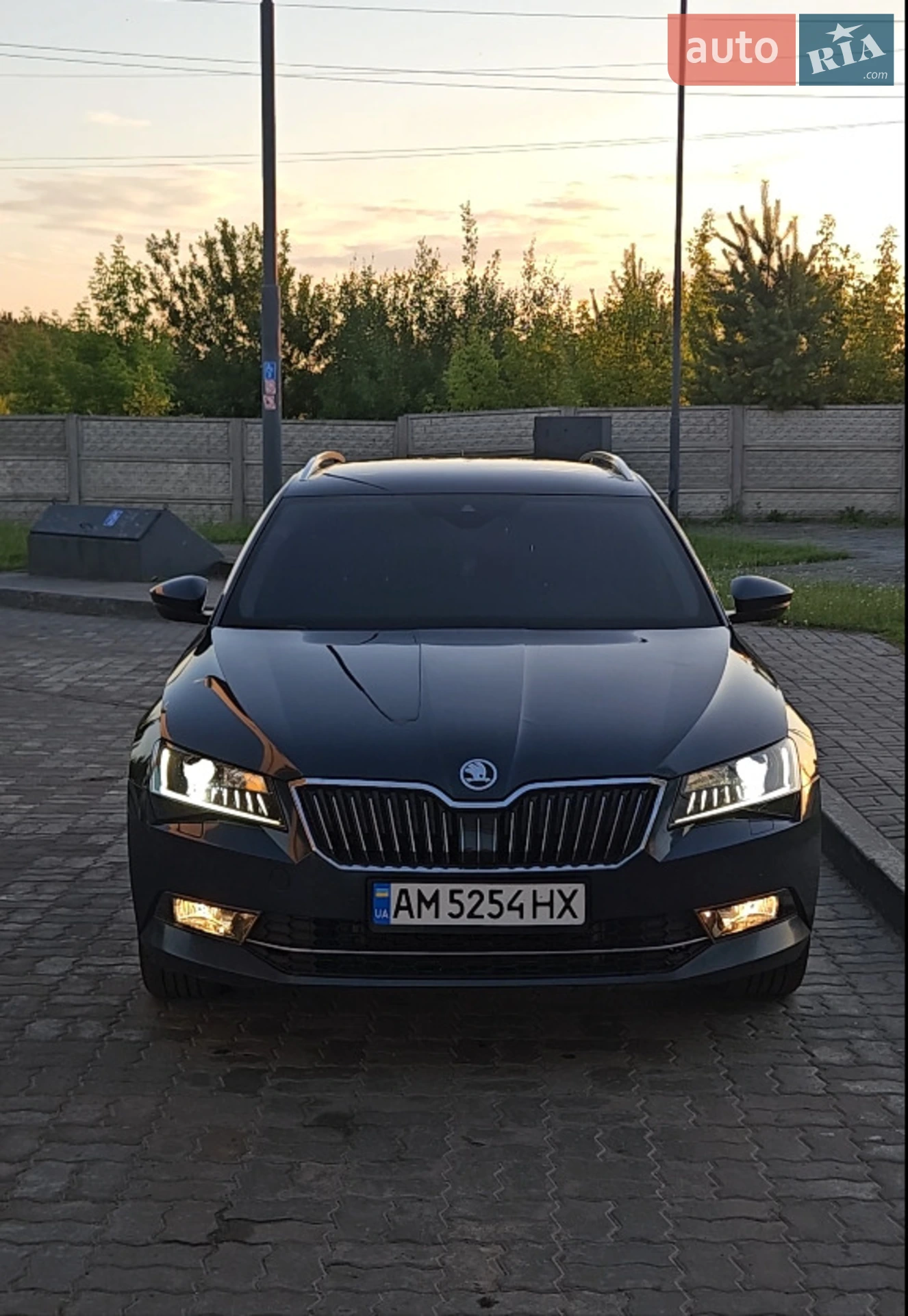 2019 Skoda Superb - фото 1