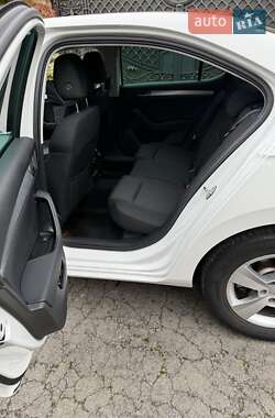 Лифтбек Skoda Superb 2020 в 