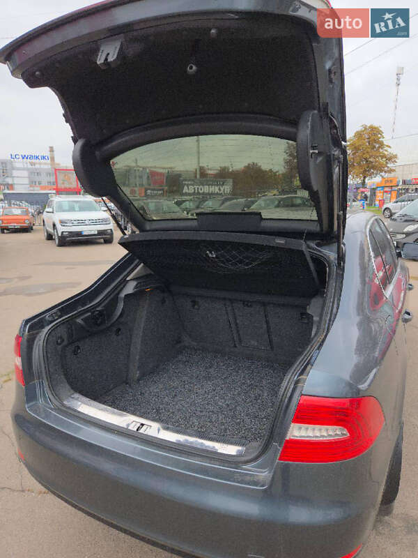 Лифтбек Skoda Superb 2013 в Киеве