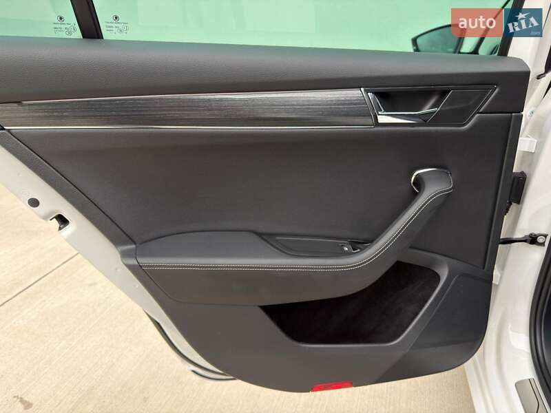 Универсал Skoda Superb 2019 в Луцке