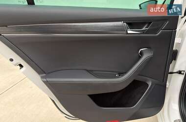 Универсал Skoda Superb 2019 в 