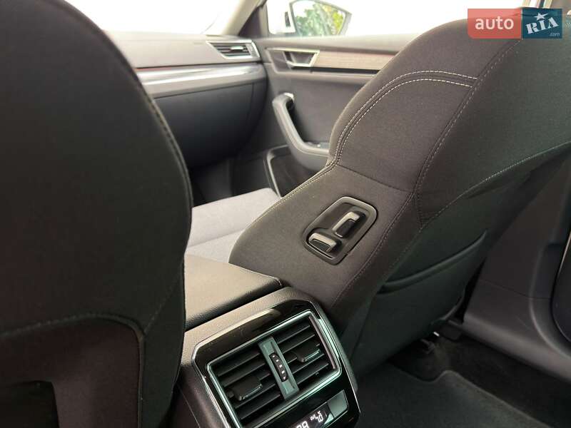 Универсал Skoda Superb 2019 в Луцке