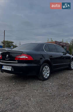 Лифтбек Skoda Superb 2013 в 