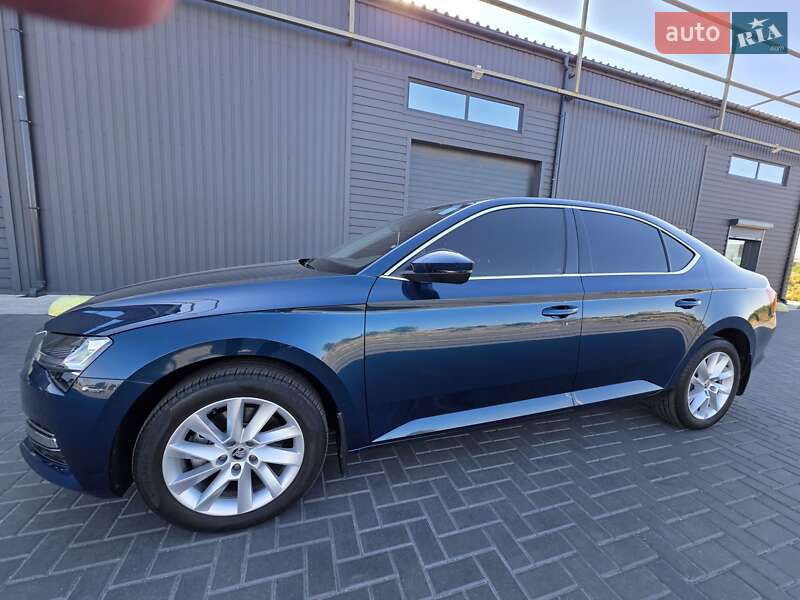 Лифтбек Skoda Superb 2021 в Кропивницком