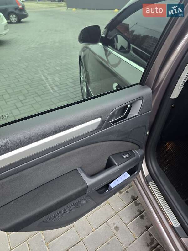 Универсал Skoda Superb 2012 в Николаеве