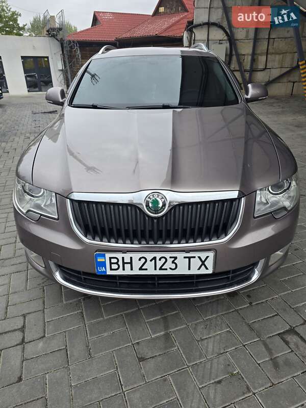Skoda Superb 2012