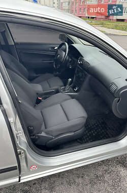 Лифтбек Skoda Superb 2006 в 