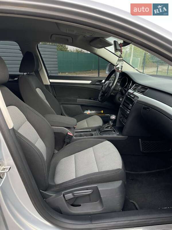 Лифтбек Skoda Superb 2012 в Миргороде