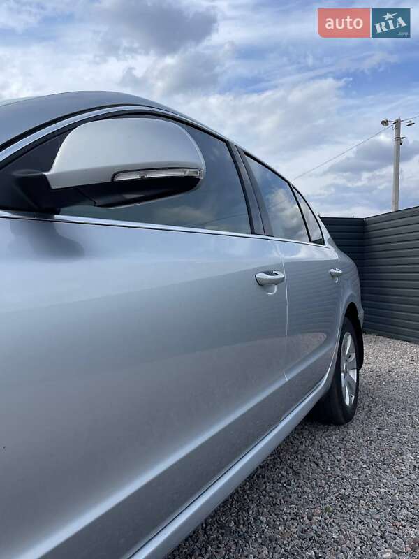Лифтбек Skoda Superb 2012 в Миргороде
