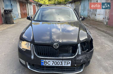 Універсал Skoda Superb 2011 в  фото 3 Універсал Skoda Superb 2011 в