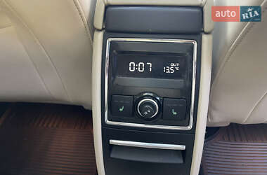 Універсал Skoda Superb 2011 в  фото 12 Універсал Skoda Superb 2011 в