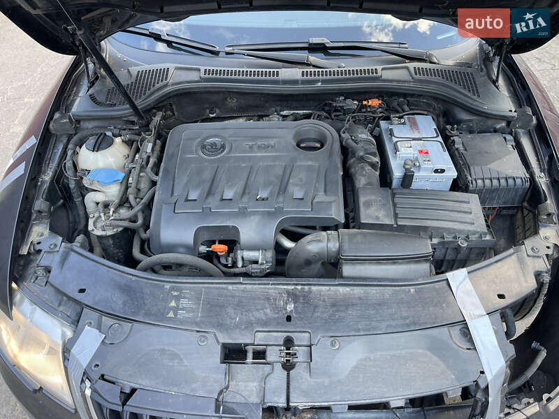 Универсал Skoda Superb 2011 в Львове фото 14 Универсал Skoda Superb 2011 в Львове
