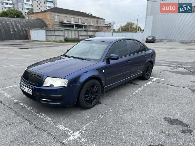 Лифтбек Skoda Superb 2002 в Кропивницком