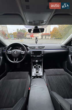 Лифтбек Skoda Superb 2016 в 