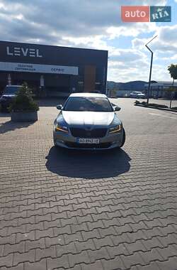 Лифтбек Skoda Superb 2015 в 