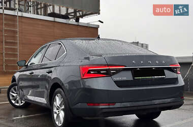 Лифтбек Skoda Superb 2020 в 