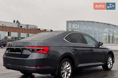 Лифтбек Skoda Superb 2020 в 