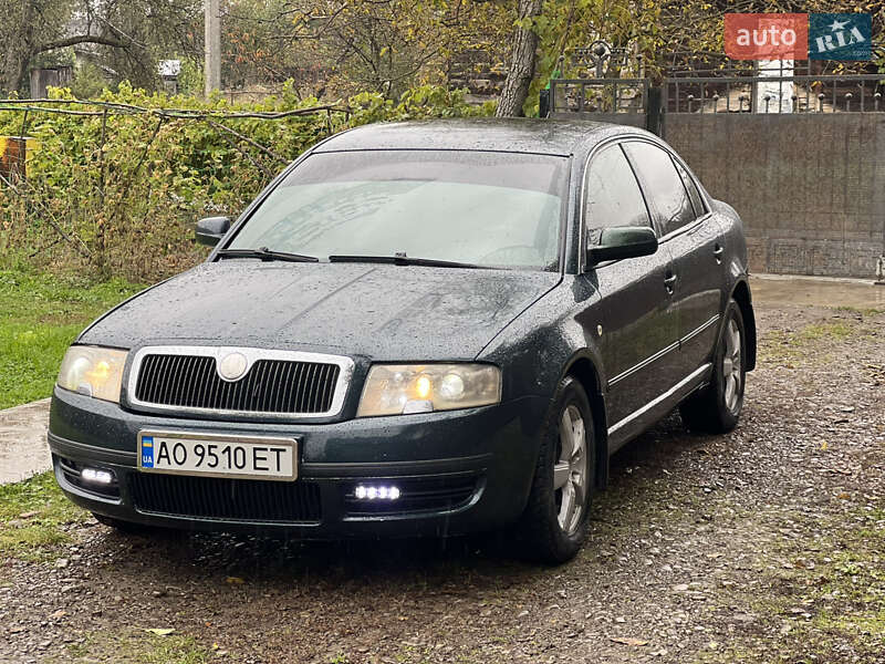 Skoda Superb 2003