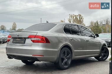 Лифтбек Skoda Superb 2014 в 